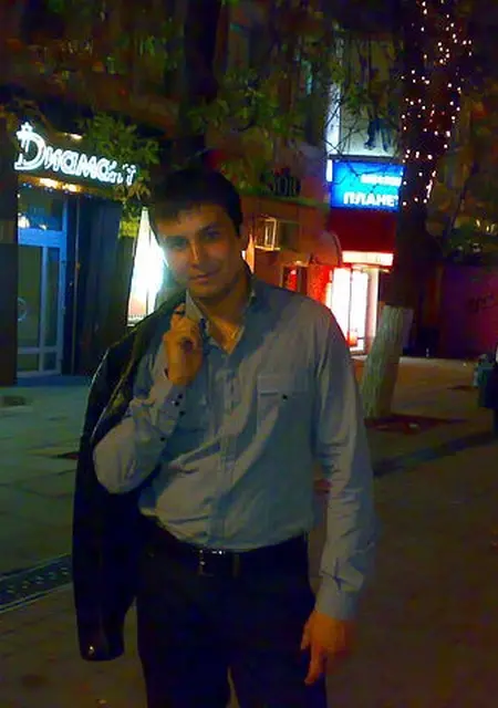 Александр из Кимр, мне 36, познакомлюсь на одну ночь