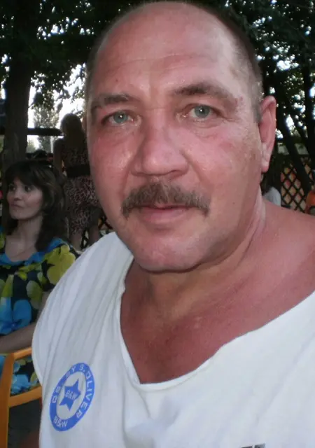 Александр из Краснодара, ищу на сайте знакомства без обязательств