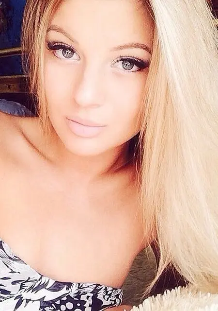 Я Алиночка, 31, знакомлюсь без обязательств в Севастополе