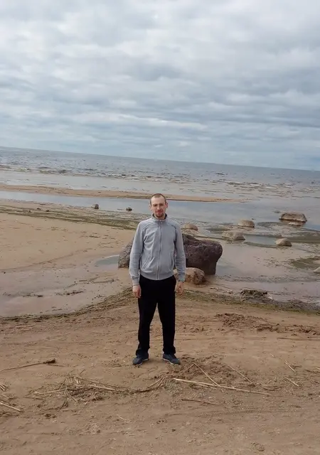 Я Дима, 38, знакомлюсь для дружбы в Рославле