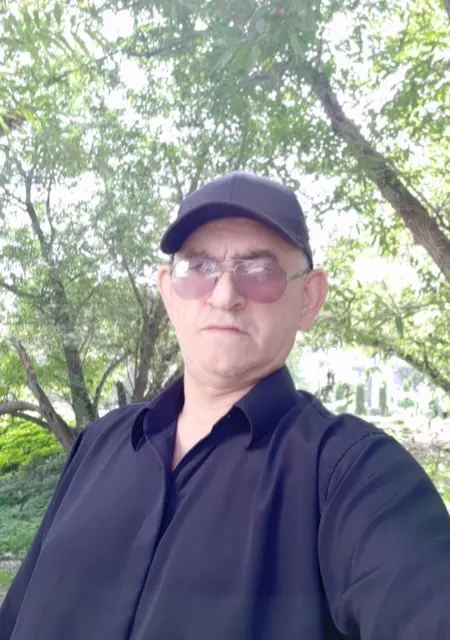 Я Искендер, 63, из Владивостока, ищу знакомства без обязательств