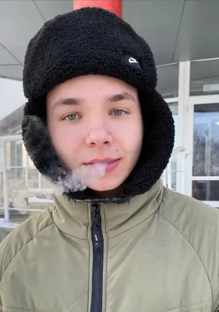 Кирилл из Камышлова, мне 25, познакомлюсь для приятного времяпровождения