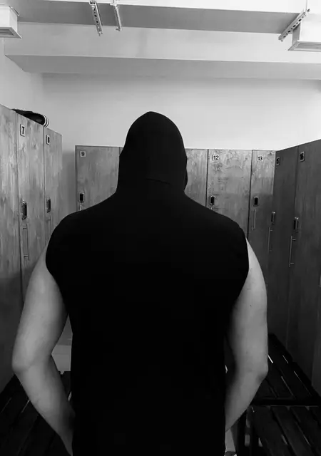 Дима из Курска, мне 19, познакомлюсь для вирта