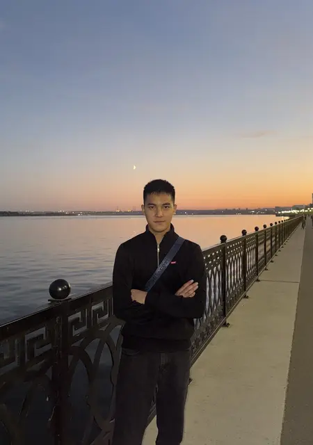 Араш из Саратова, мне 20, познакомлюсь на одну ночь