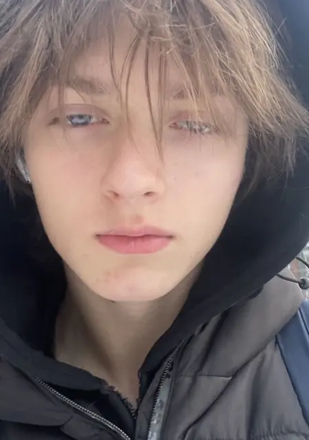 Я Дима, 18, знакомлюсь для вирта в Кызыле