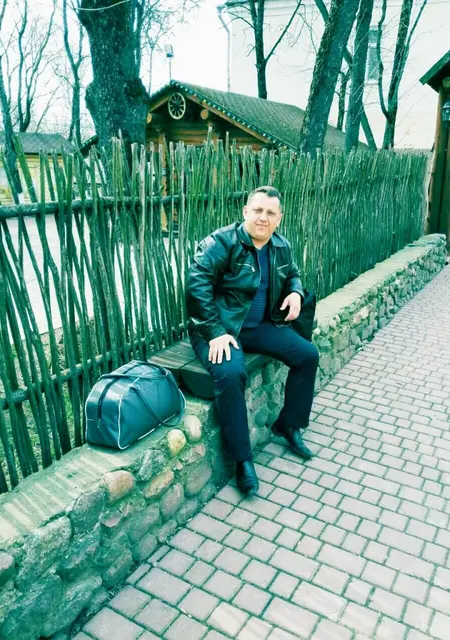 Я Валентин, 47, знакомлюсь для приятного времяпровождения в Ляховичах