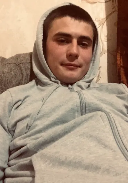 Soy Ruslan, 27 años, conociéndome para relación sin ataduras en Madrid