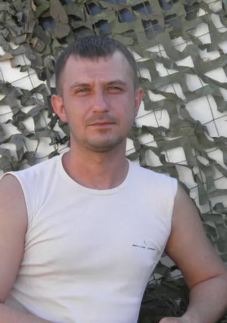 Я Олег, 44, знакомлюсь без обязательств в Энгельсе