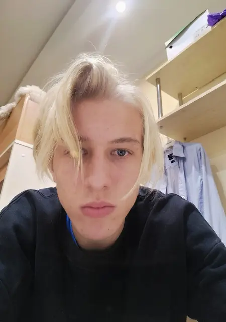 Я Эдуард, 20, знакомлюсь для вирта в Одинцово