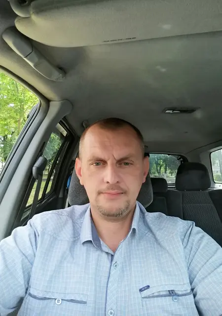 Я Андрей, 43, из Солигорска, ищу знакомства без обязательств