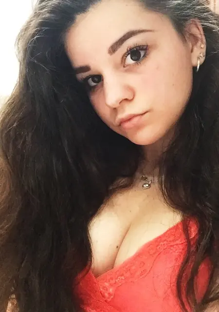 Я Вероника, 29, знакомлюсь на одну ночь в Зеленограде