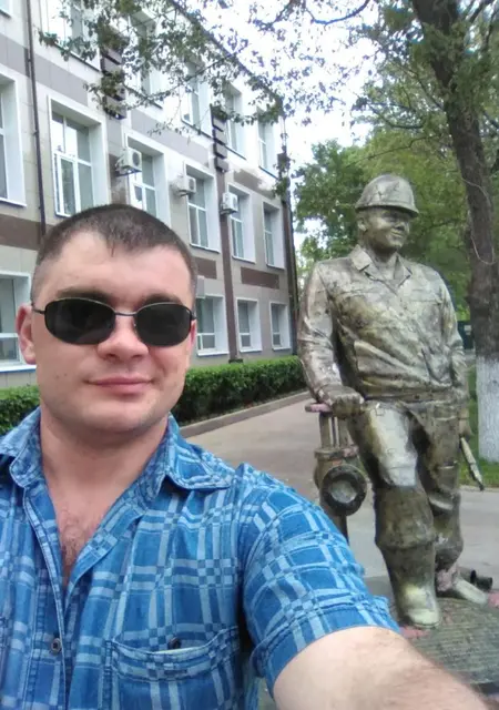 Костя из Арсеньева, ищу на сайте знакомства без обязательств