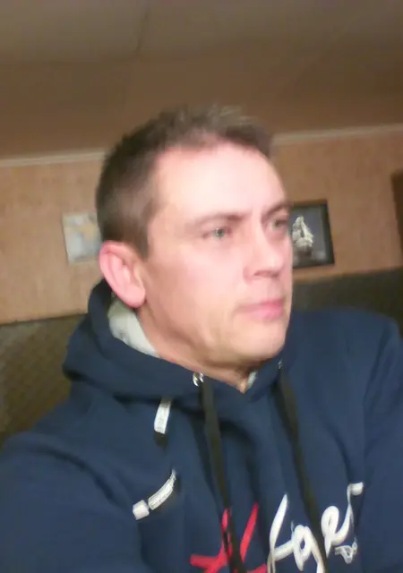 Гарик из Конакова, мне 52, познакомлюсь на одну ночь