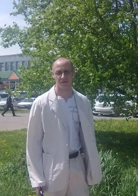 Пашка из Охи, мне 45, познакомлюсь на одну ночь