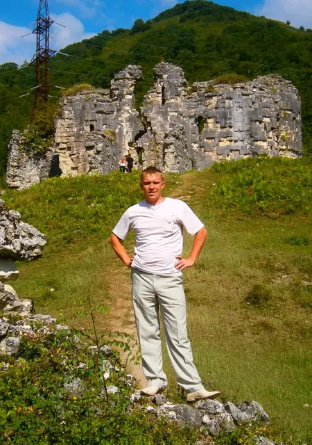 Я Дмитрий, 43, из Саранска, ищу знакомства без обязательств