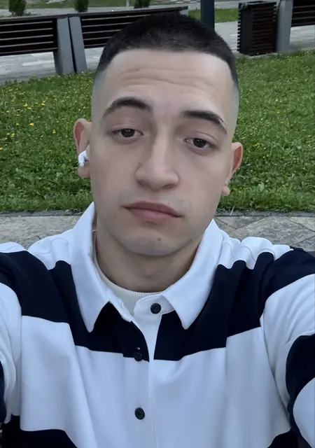 Яся из Иванова, мне 19, познакомлюсь на одну ночь