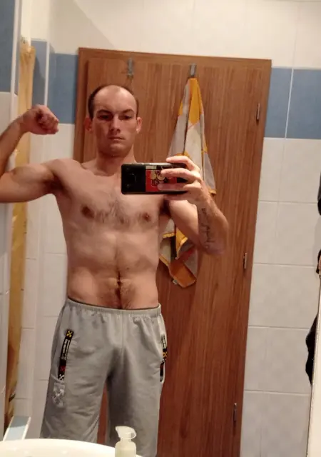 Я Коля, 32, из Ужгорода, ищу знакомства без обязательств