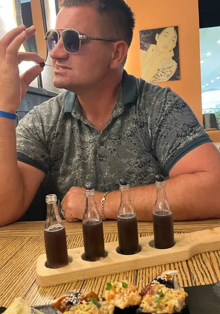 Я Вадим, 43, из Воронежа, ищу знакомство для открытые отношения