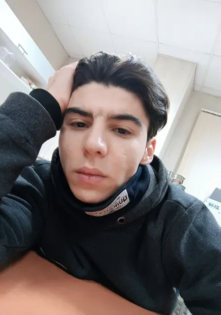 Я Максим, 24, из Махачкалы, ищу знакомства на одну ночь