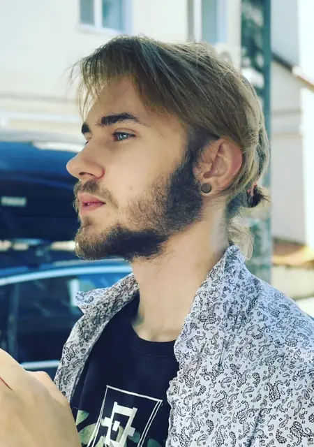 Я Gelenntein, 24, знакомлюсь без обязательств в Тюмени