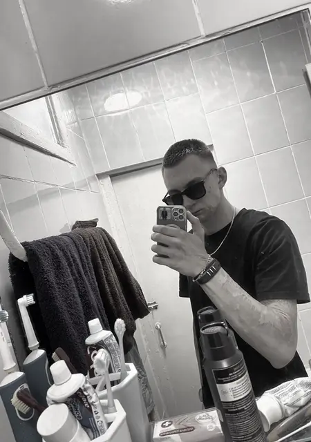 Алексей из Брянска, мне 21, познакомлюсь для приятного времяпровождения