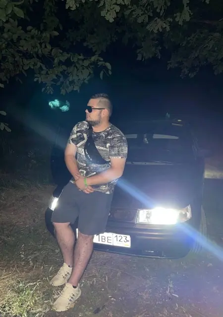 Александр из Каневской, мне 25, познакомлюсь для вирта