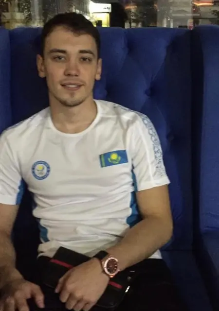 Я Руслан, 26, из Уральска, ищу знакомства без обязательств