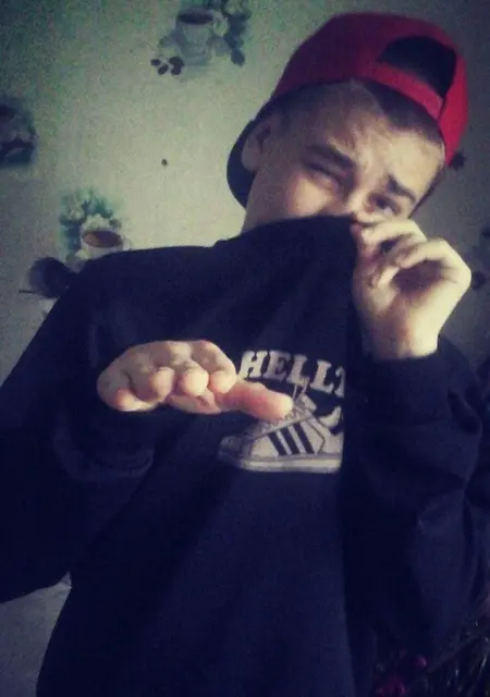 Дима из Рославля, ищу на сайте знакомства на одну ночь