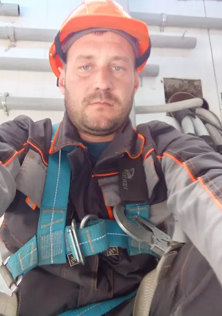 Я Денис, 33, знакомлюсь без обязательств в Новой Чаре