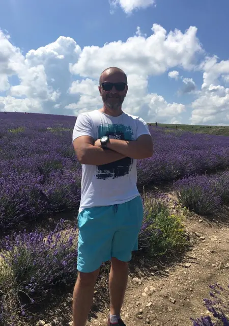 Я Максим, 46, знакомлюсь на одну ночь в Симферополе