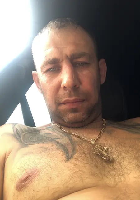 Александр из Томска, ищу на сайте знакомства без обязательств