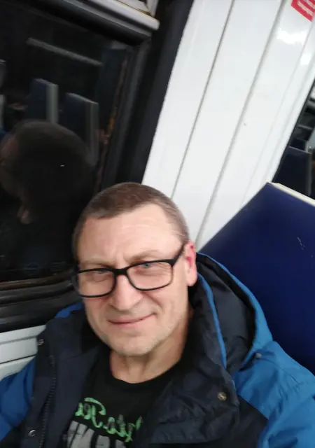 Сергей из Старого Оскола, ищу на сайте знакомства без обязательств