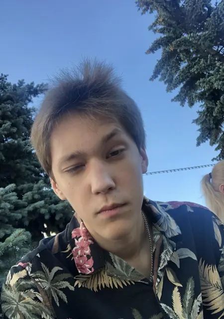 Я Пиздолиз, 20, из Костромы, ищу знакомства на одну ночь