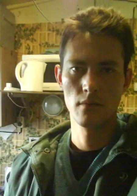 Саша из Гатчины, мне 42, познакомлюсь на одну ночь