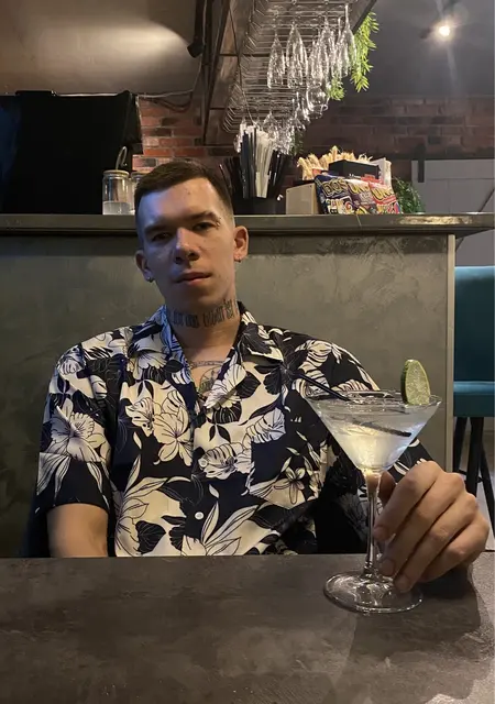 Сергей из Новомосковска, ищу на сайте знакомства на одну ночь