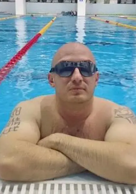 Я Artem, 40, знакомлюсь на одну ночь в Магадане
