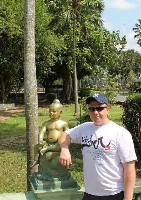 Олег из Абакана, ищу на сайте знакомства на одну ночь