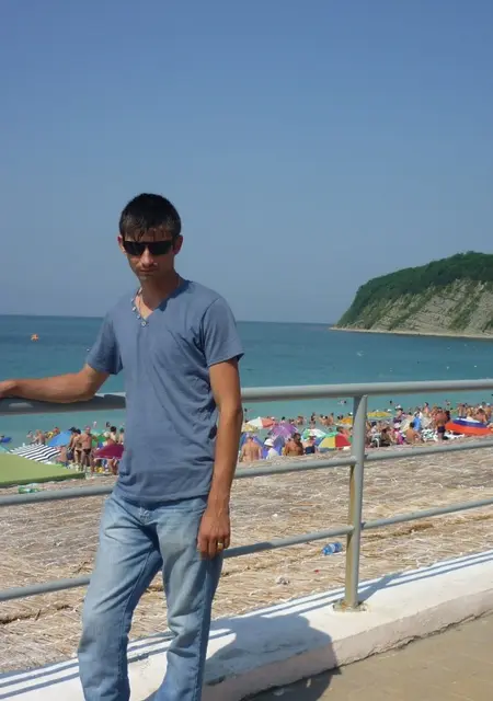 Я Андрей, 43, из Васюринской, ищу знакомства на одну ночь