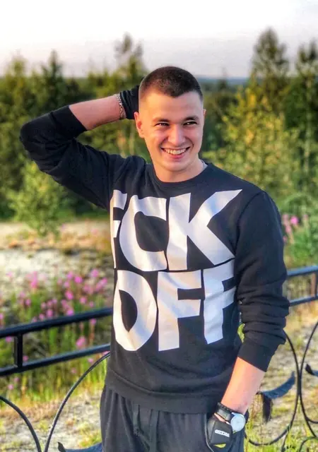 Я Сергей, 31, знакомлюсь для вирта в Санкт-Петербурге