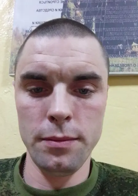 Я Илья, 33, знакомлюсь без обязательств в Коврове