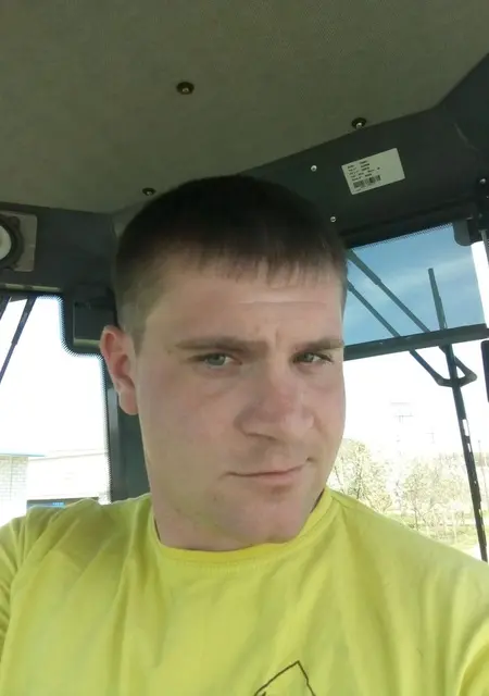 Александр из Армавира, мне 34, познакомлюсь без обязательств