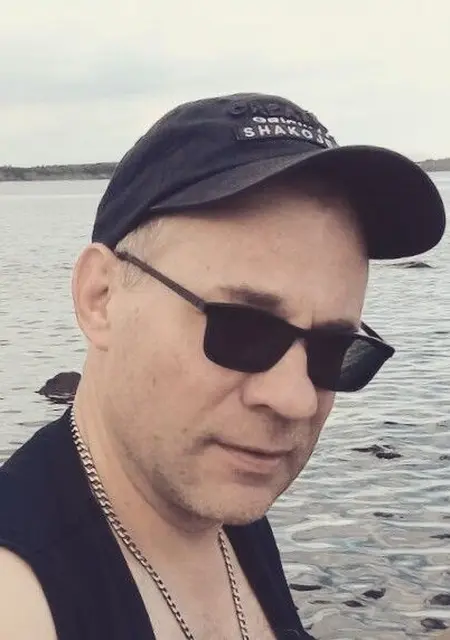 Вячеслав из Хабаровска, ищу на сайте знакомства на одну ночь