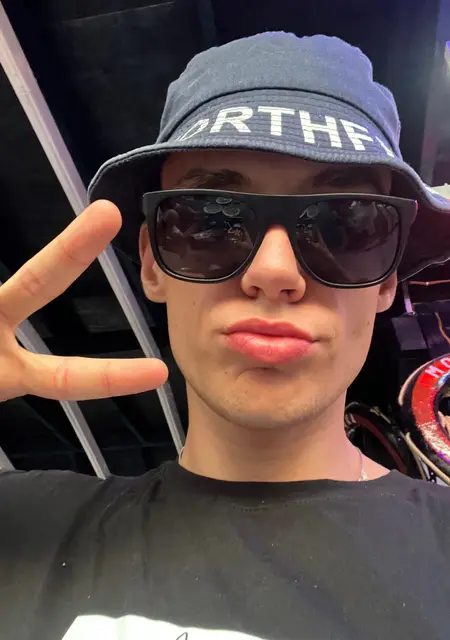 Я Фео, 23, из Феодосии, ищу знакомство для общения