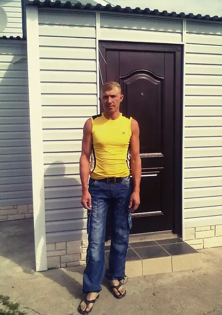 Олег из Кстова, мне 52, познакомлюсь для приятного времяпровождения