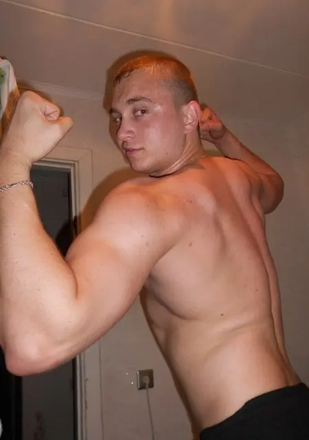 Alex из Кургана, мне 38, познакомлюсь на одну ночь