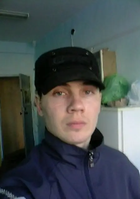 Я Evgeny, 46, знакомлюсь без обязательств в Североуральске