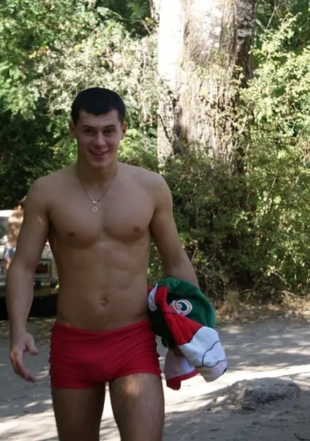 Я Миша, 30, из Миасса, ищу знакомство для приятного времяпровождения