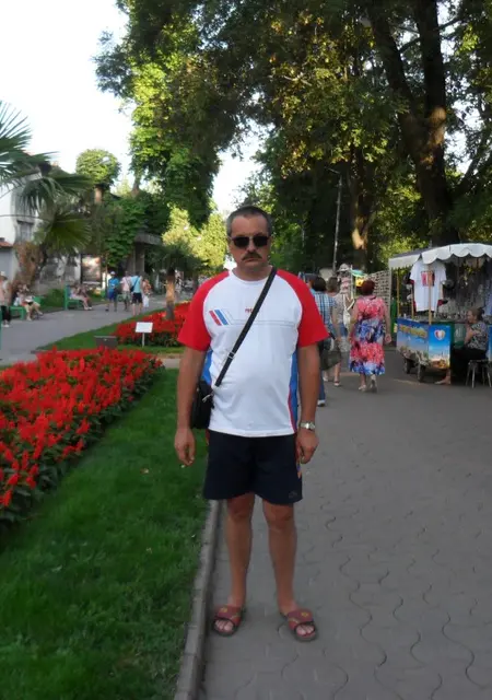 Шурик из Улан-Удэ, ищу на сайте знакомства на одну ночь