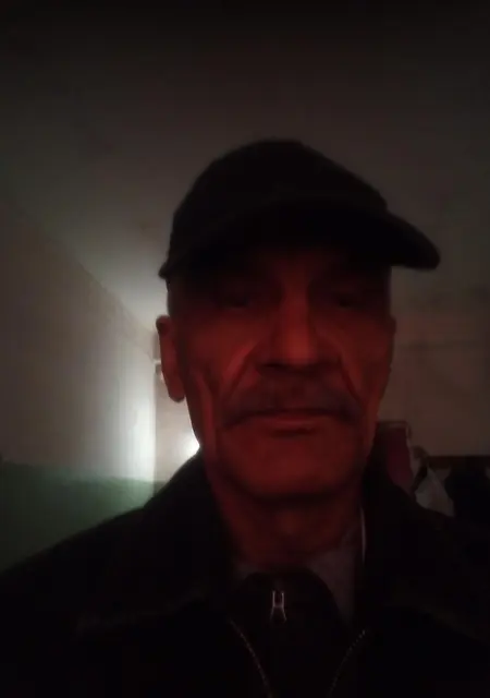 Я Александр, 63, из Москвы, ищу знакомства без обязательств