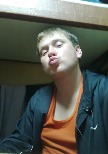 Виталий из Ухты, ищу на сайте знакомства на одну ночь